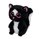 Flora the Skunk reference photo